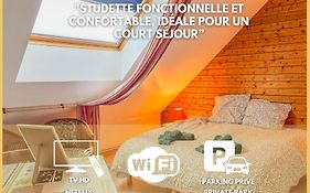 Charmante studette au calme avec terrasse et parking